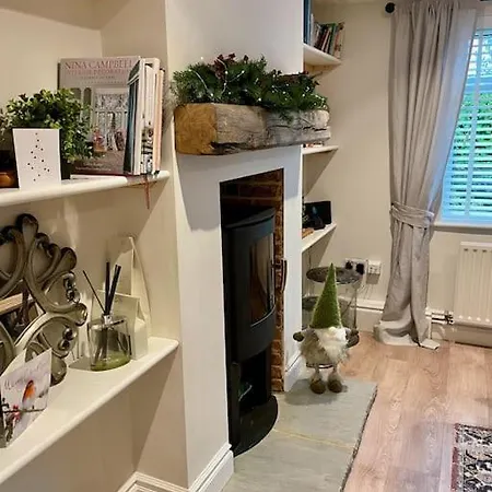 Seaside Spacious Cosy Cottage On The Edge Of The New Forest Lymington Exterior photo