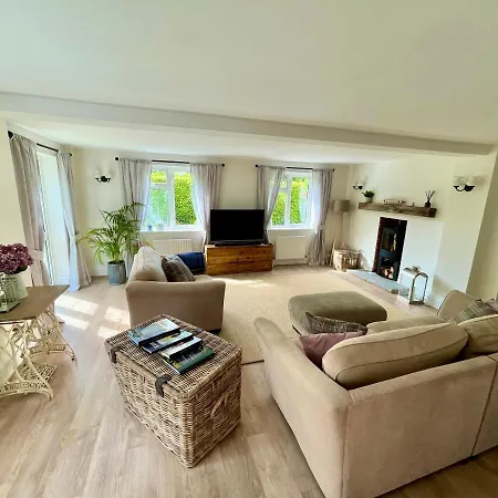 Seaside Spacious Cosy Cottage On The Edge Of The New Forest Lymington Exterior photo